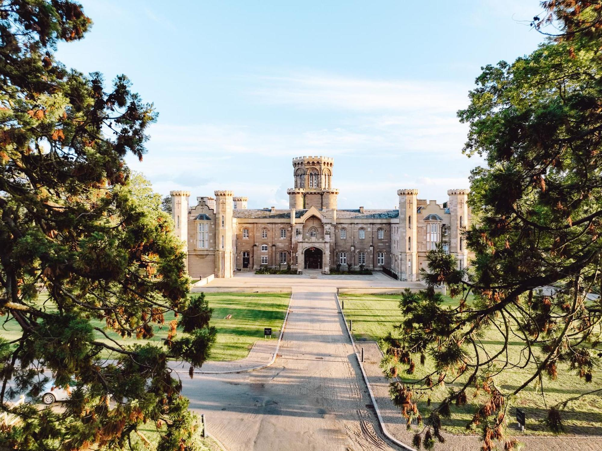 Studley Castle Hotel Bagian luar foto