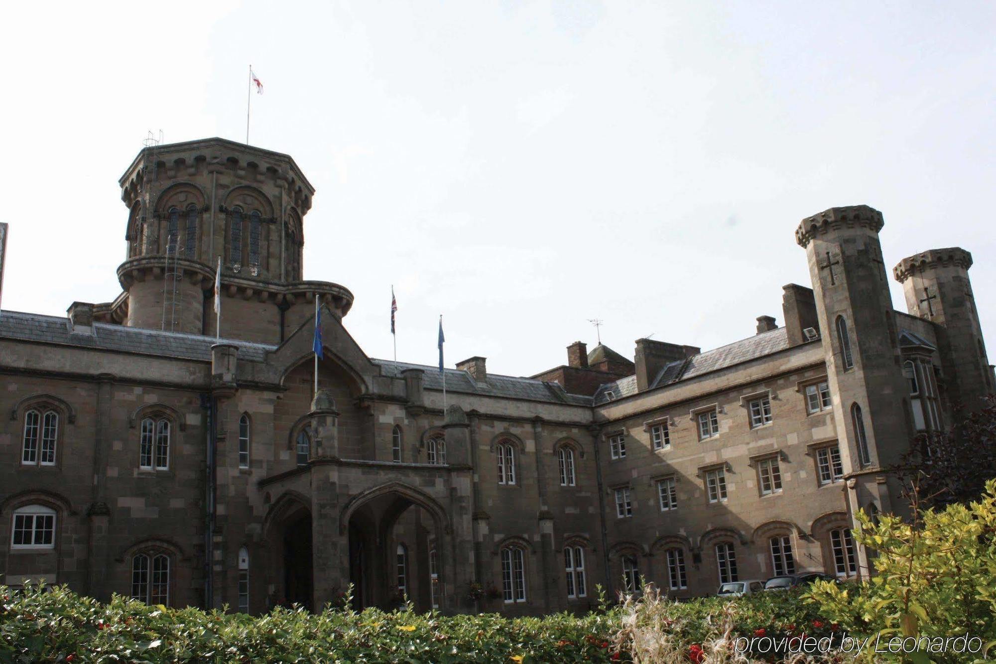 Studley Castle Hotel Bagian luar foto