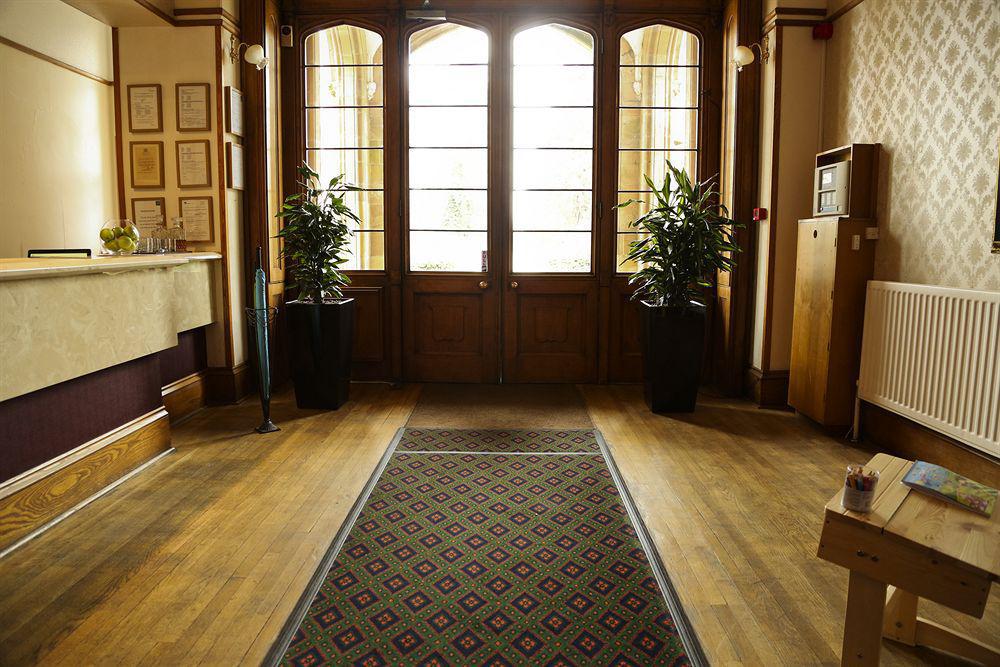 Studley Castle Hotel Bagian luar foto
